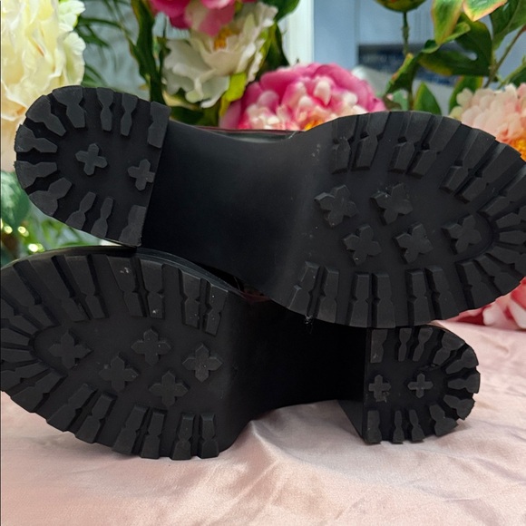 Madden Girl Glossy Black Platform Shoes - Picture 5 of 6